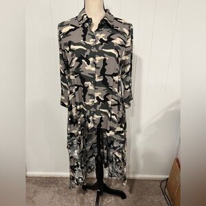 P Luca Milano Camp print tunic high low lent button down top